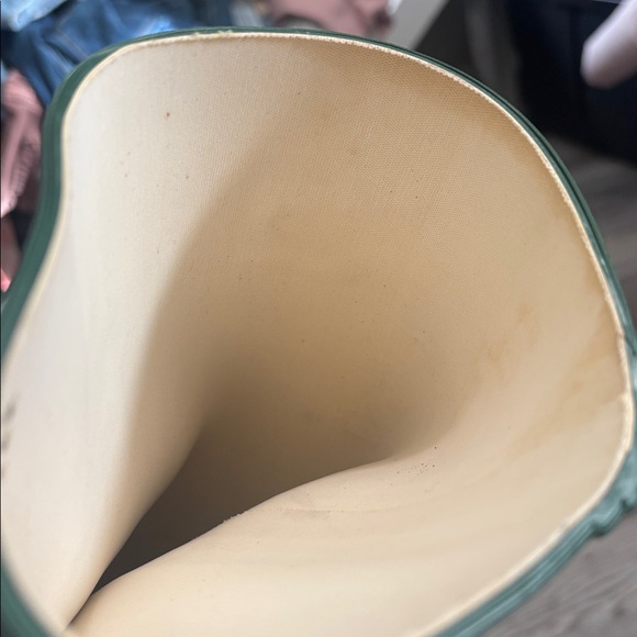 Hunter green tall rain boots - Picture 9 of 10